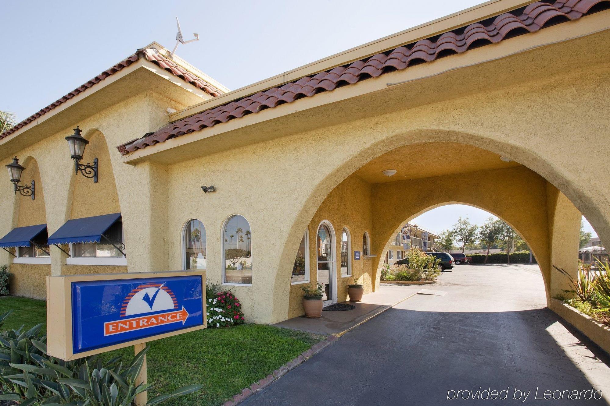 Anaheim Astoria Inn & Suites Exterior photo