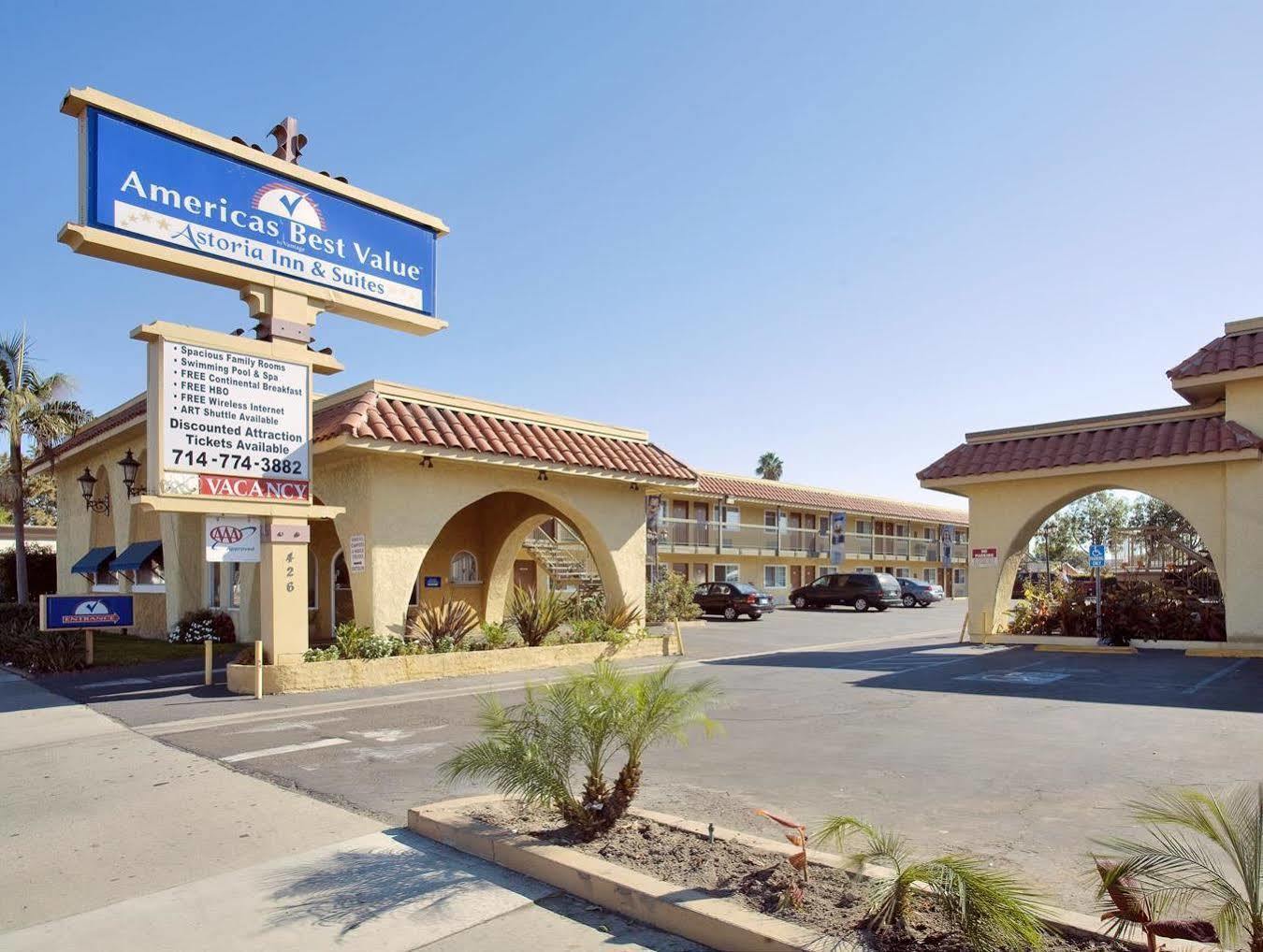 Anaheim Astoria Inn & Suites Exterior photo